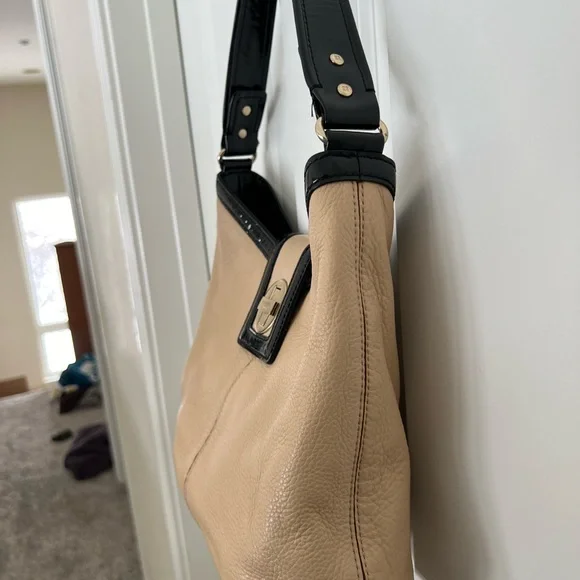 Beige and patent black Kate Spade - Picture 2 of 4